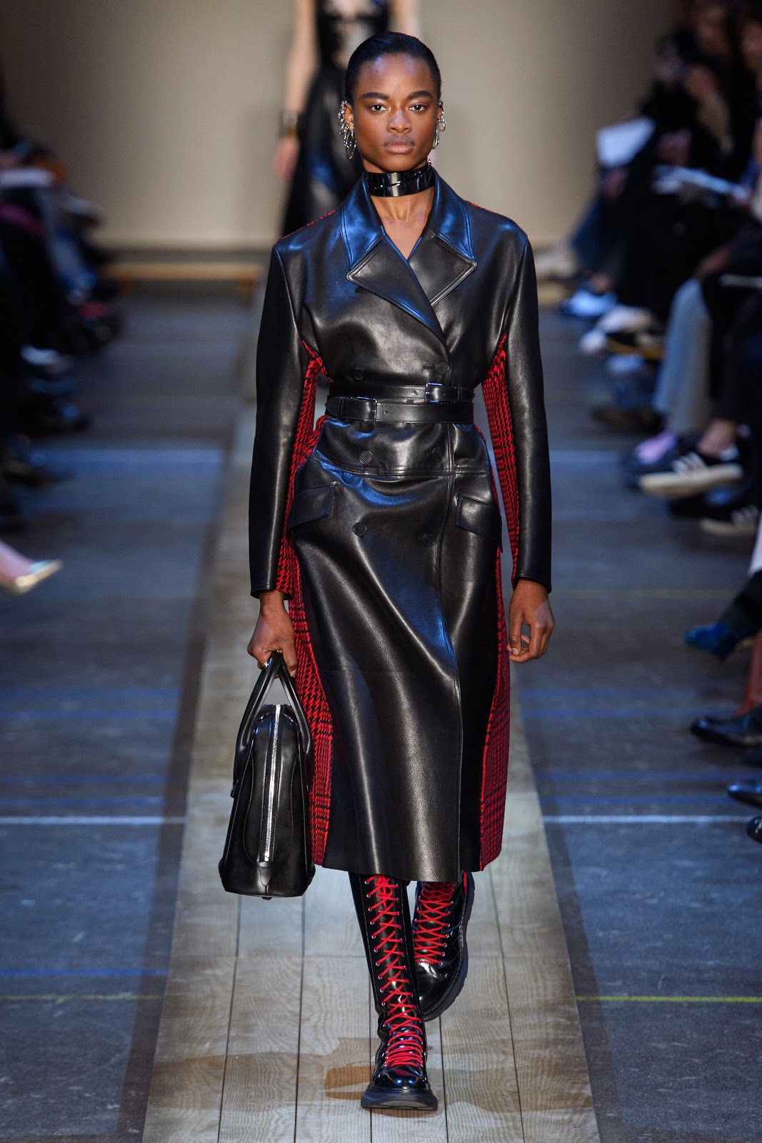 Alexander McQueen Fall 2019 Ready-to-Wear collection LFW | Cool Chic ...