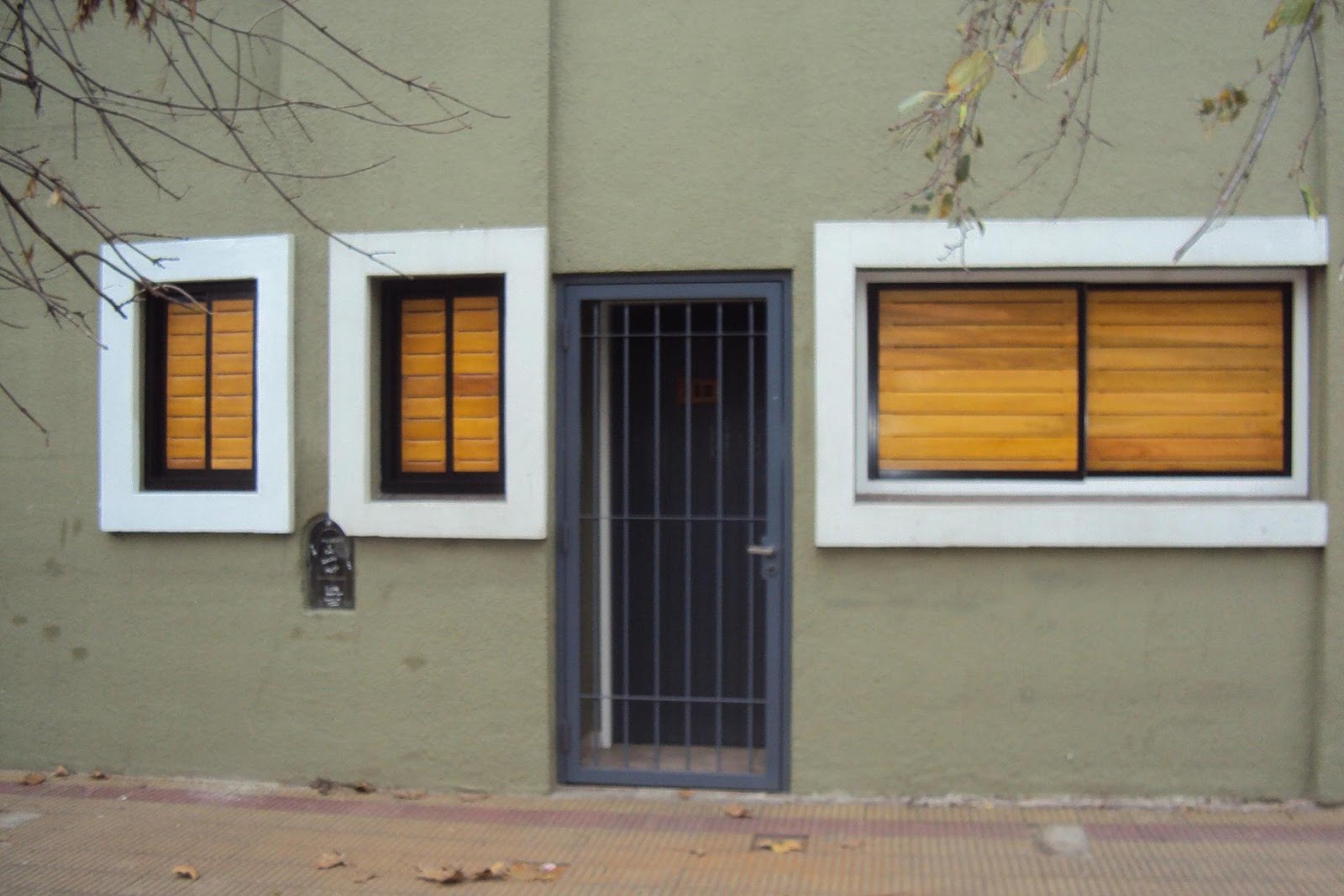 TRABAJAMOS LA MADERA EL HIERRO Y EL ALUMINIO y la combinacion de los