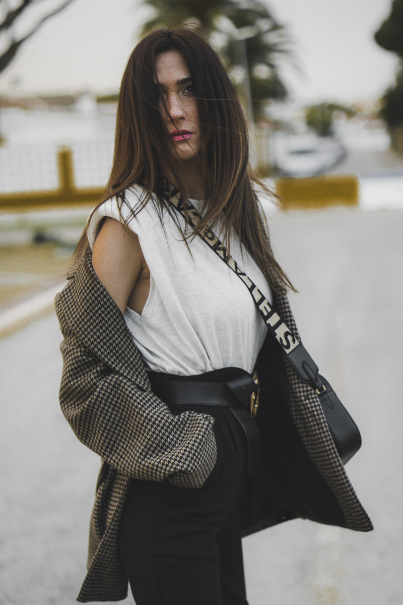 TENDENCIA PRIMAVERA-VERANO: CAMISETA DE HOMBRERAS