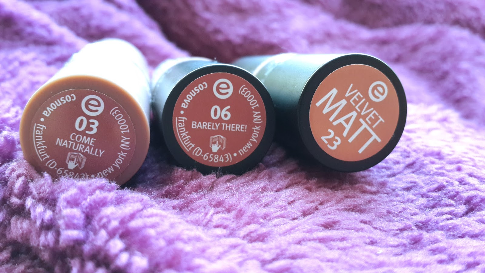 Essence 3. Essence 3. Essence тени д/век eyeshadow св-беж 16. Essence 3. эссенс 003.