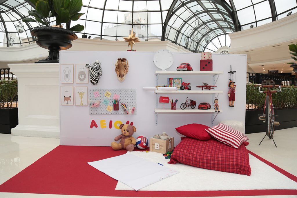 Natal Shopping Patio Higienopolis Tem Decoracao Com Carrossel De