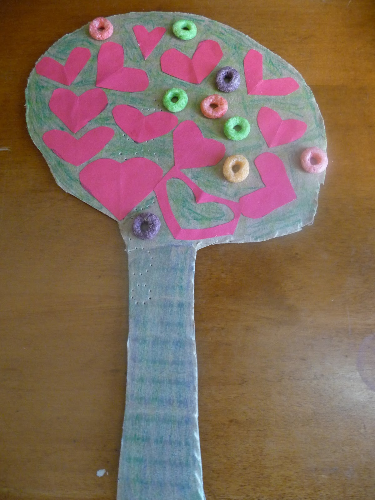 Playdate-crafts,ideas &more: Tree of Hearts ( Valentine Tree)