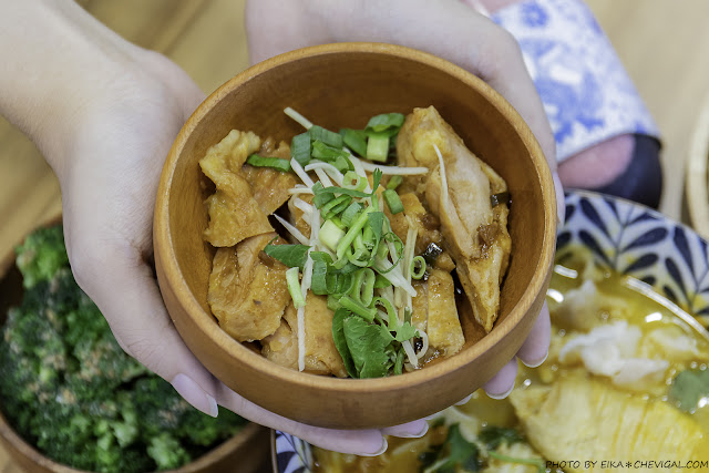 花山家宣飲麵鋪最新分店開幕囉!大啖文青乾拌麵、暖暖雙雙麵,還有麻辣手工水餃好夠味!