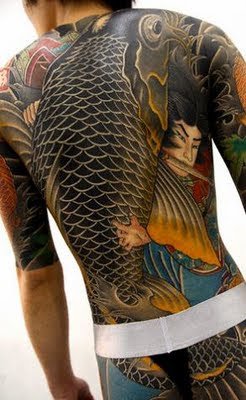 http://1.bp.blogspot.com/-LsLTuNzK2K4/TVylZYt-tVI/AAAAAAAAAB0/MBMduJIoDs4/s1600/japanese+man+with+tattoos.jpg