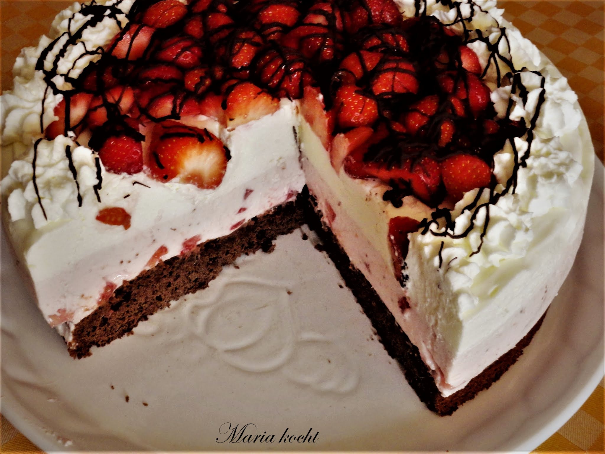 Maria kocht: Erdbeer-Joghurtcreme-Torte / Eper-joghurtkrémes torta
