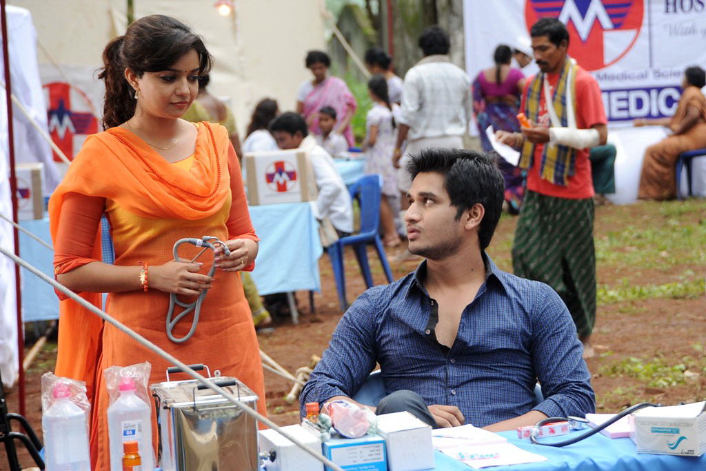 telugumoviegallarys: 'Karthikeya' Movie-Stills
