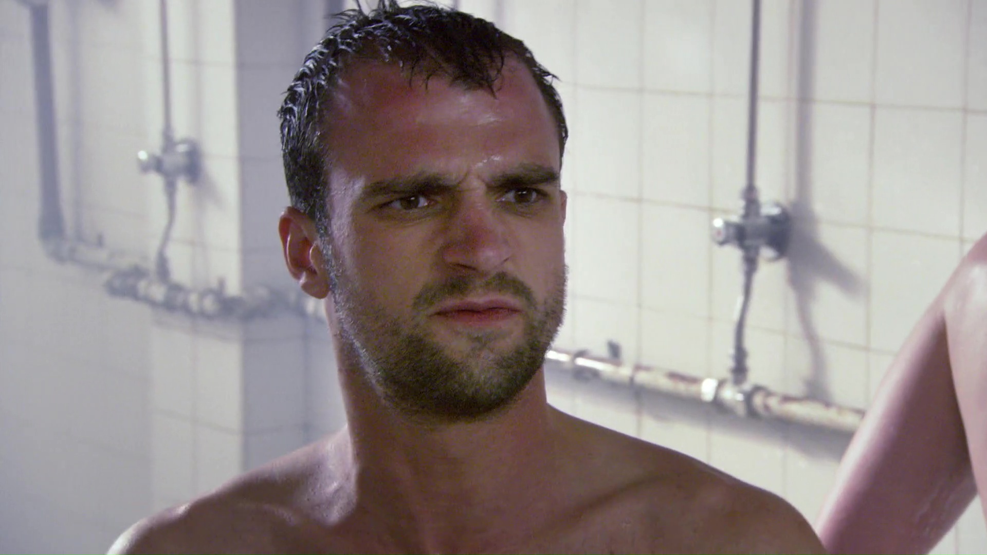 ausCAPS: Ben Batt and Ciarán Griffiths nude in Shameless (UK) 6-06