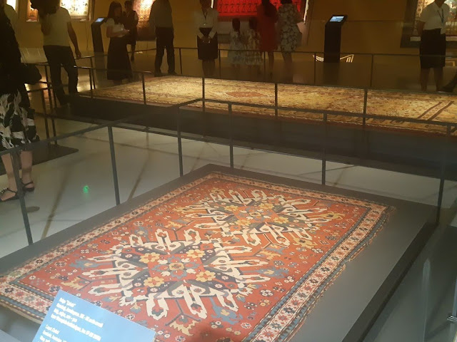 Bakú ofrece alfombras armenias como azerbaiyanas