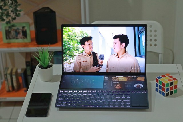 zenbook duo laptop content creator