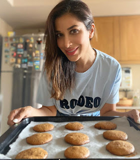 Sophie choudry baked cookies