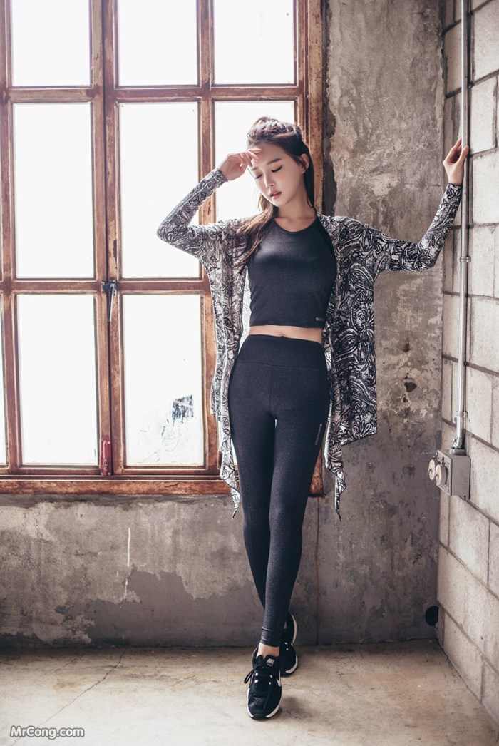 Beautiful Yoon Ae Ji poses glamor in gym fashion photos (56 photos) photo 2-14