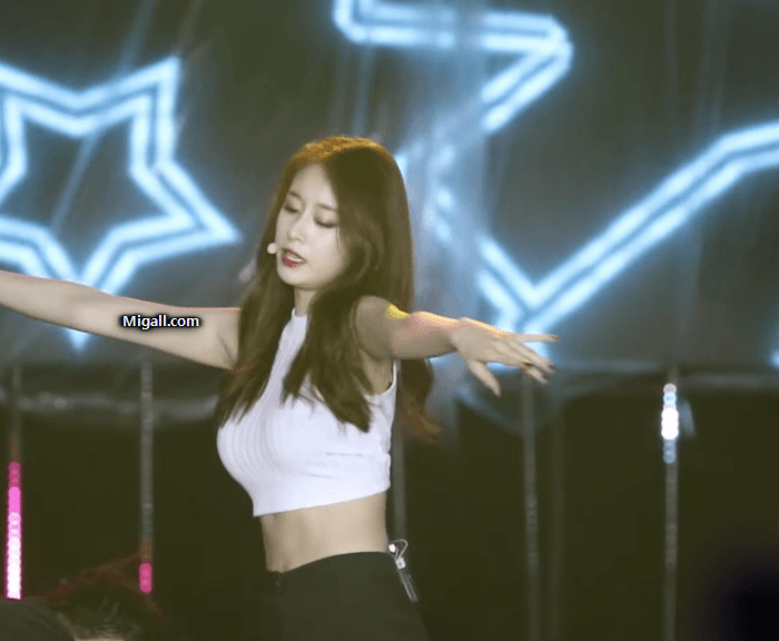 어필하는 티아라 지연 몸매