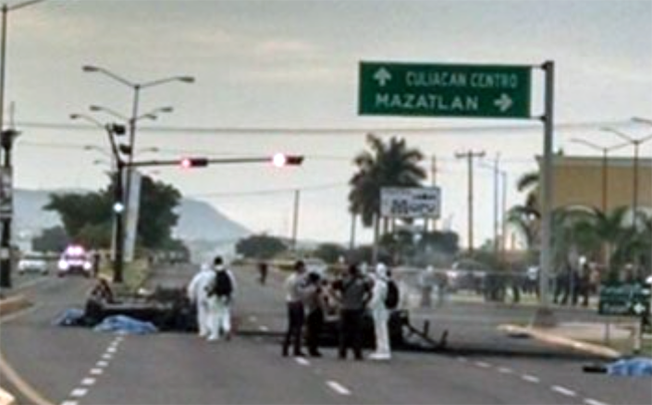 PGR investiga a "policias" por ataque a convoy del ejército en Sinaloa...Se avisó a los narcos... Screen%2BShot%2B2016-10-06%2Bat%2B05.14.43