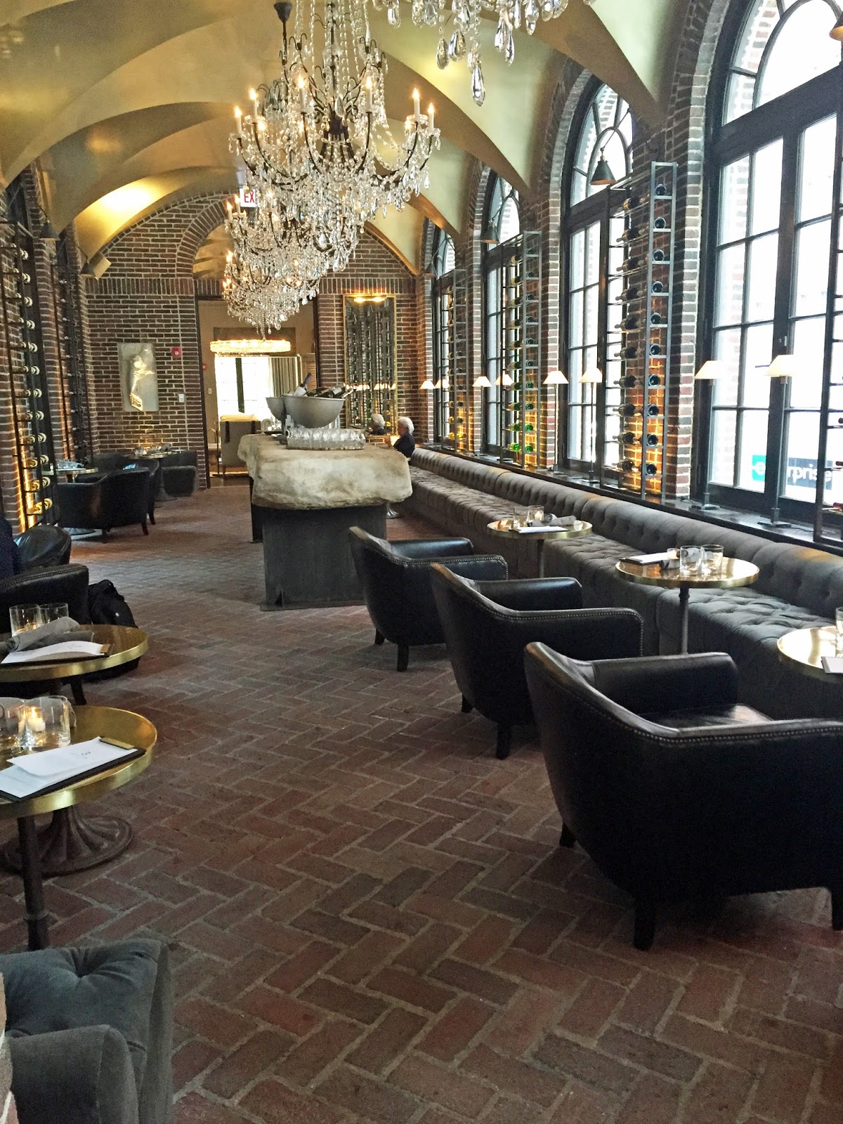 Download Restoration Hardware Marble Dining Table