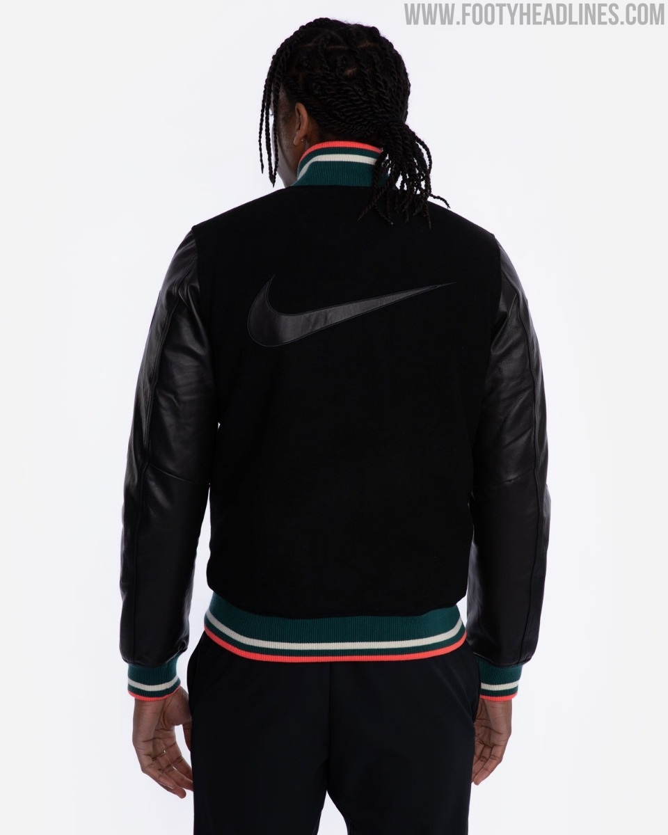 geschiedenis Infrarood badminton Nike Liverpool Bomber Jacket Released - 500 GBP Retail Price - Footy  Headlines