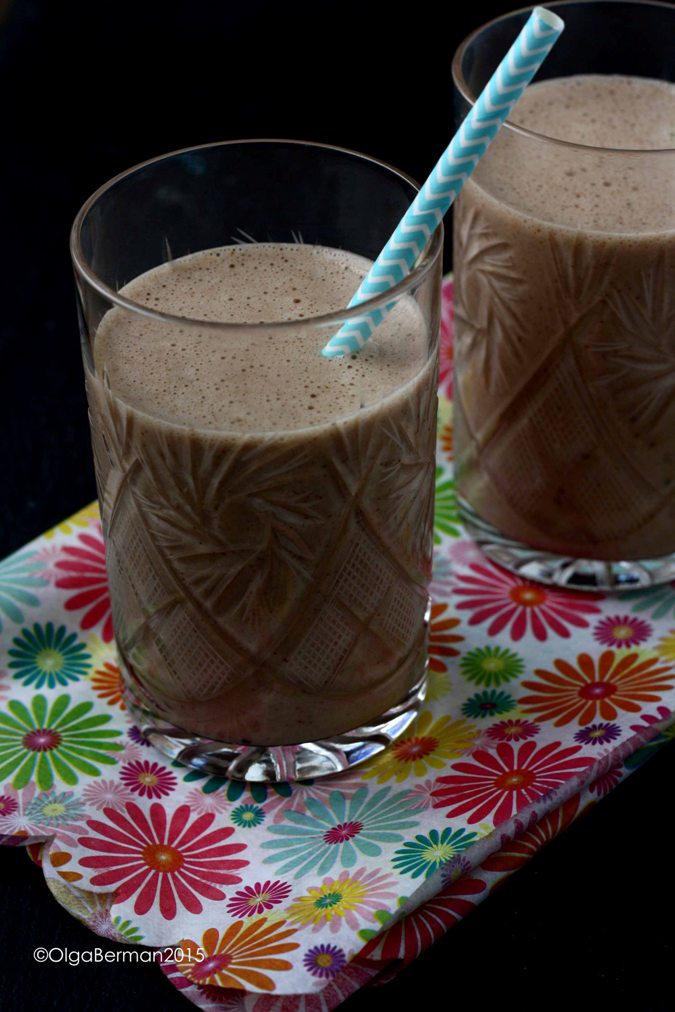 Mango & Tomato Banana And Almond Butter Smoothie With Dates And Nutella