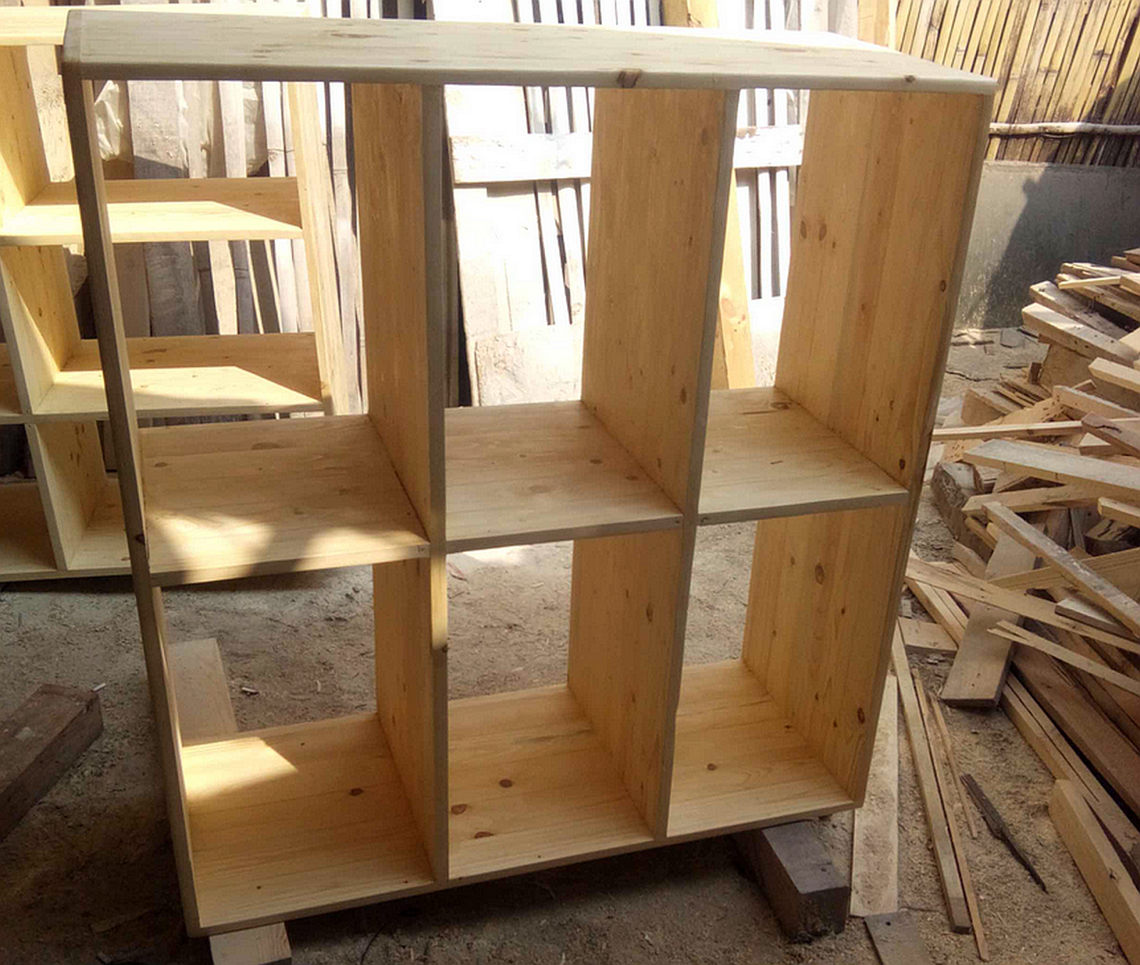 How to Build Shelves silverspikestudio