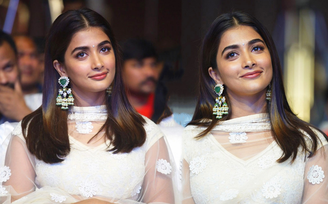 Pooja Hegde in White Salwar from Most Eligible Bachelor Event Pooja-hegde-most-eligible-bachelor-50