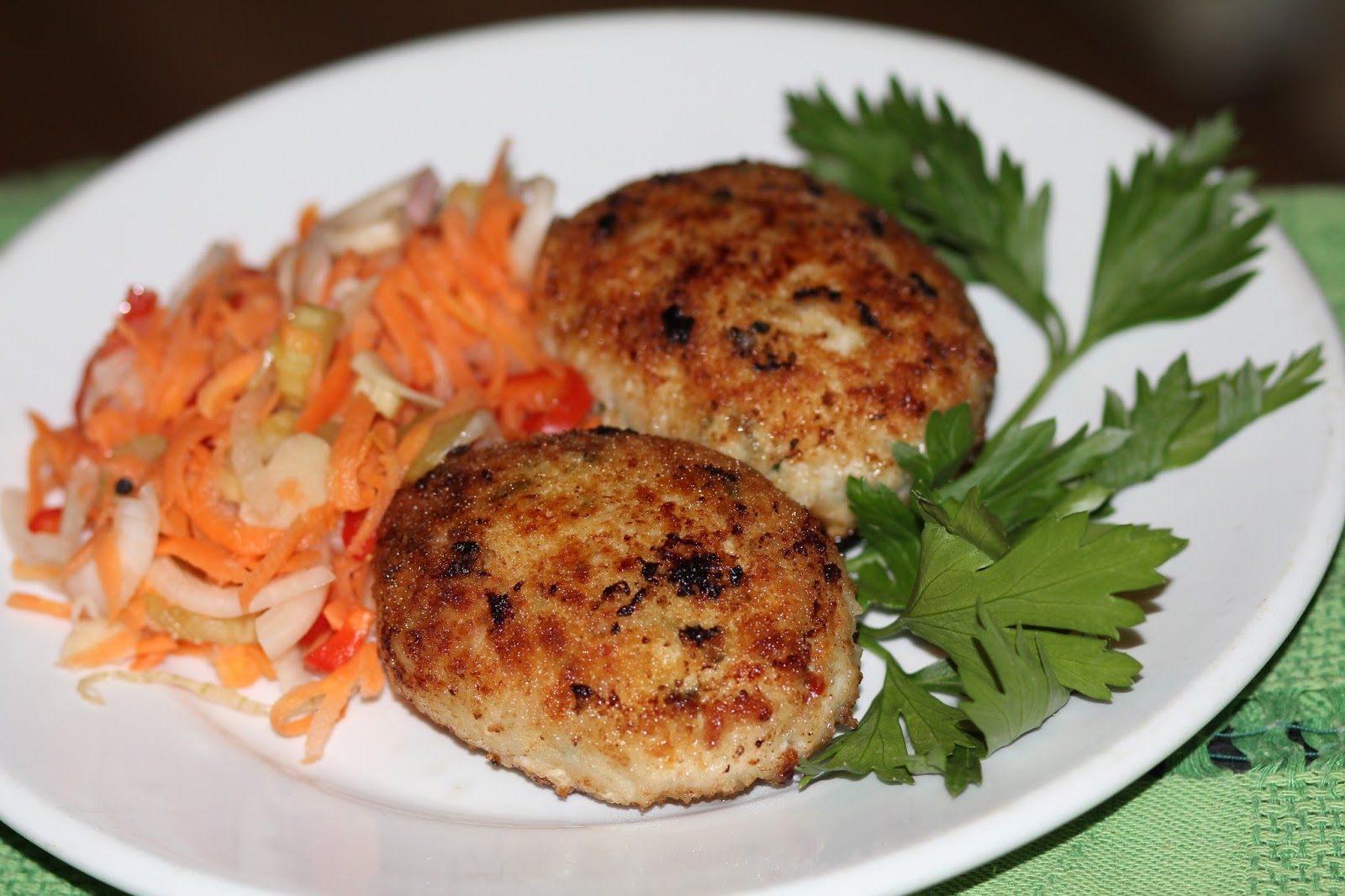 Куриные котлеты с овощами