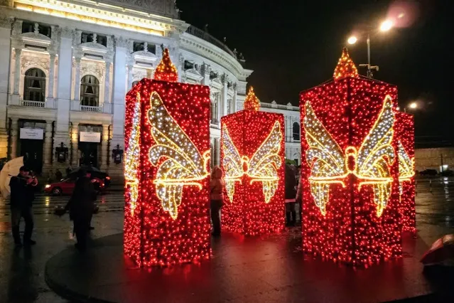 Vienna in December: Candles made from Christmas Lights