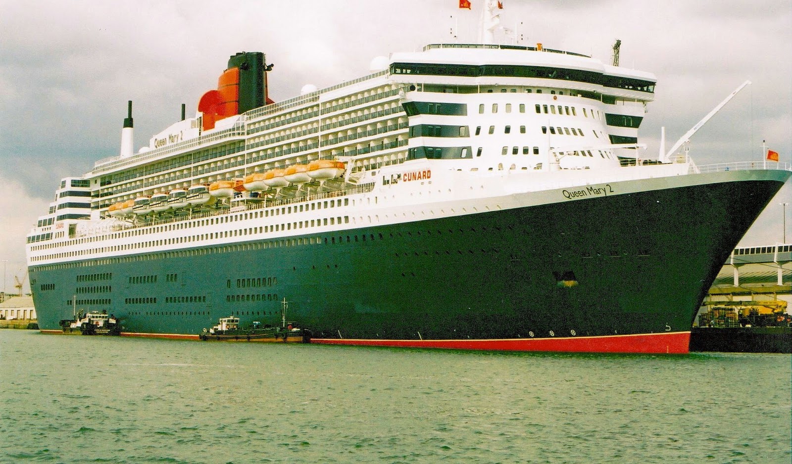 QUEEN MARY 2, BIGGEST LINER EVER