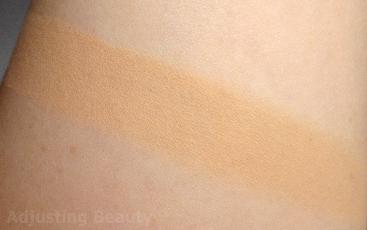 Review MAC Paint Pot Soft Ochre Adjusting Beauty