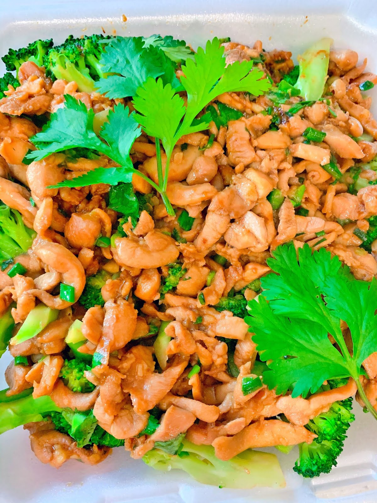 CFood Chicken with broccoli in garlic sauce