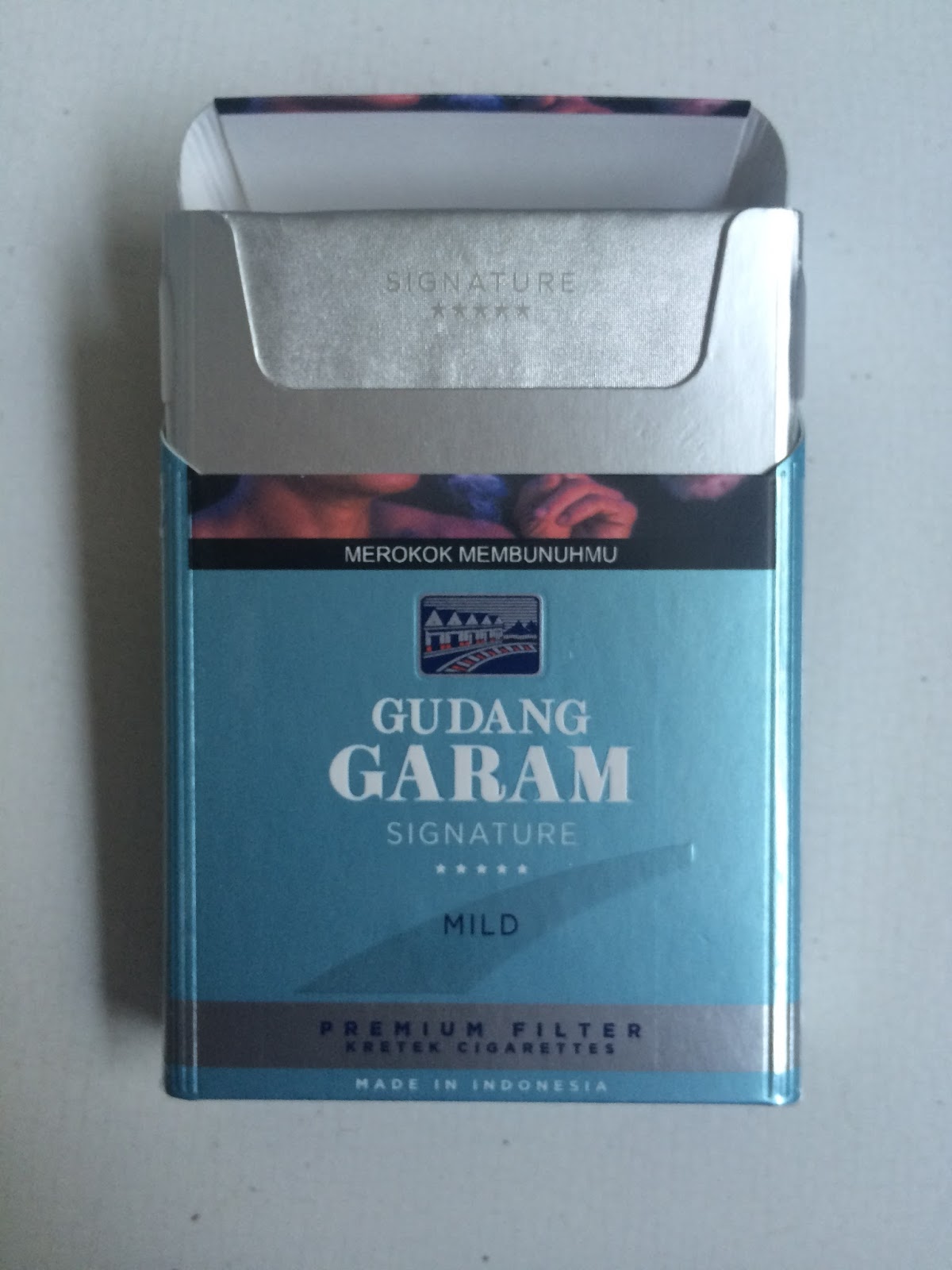 Gudang Garam Signature Mild - 16's - 10 Packs - 160 Cigarettes - The
