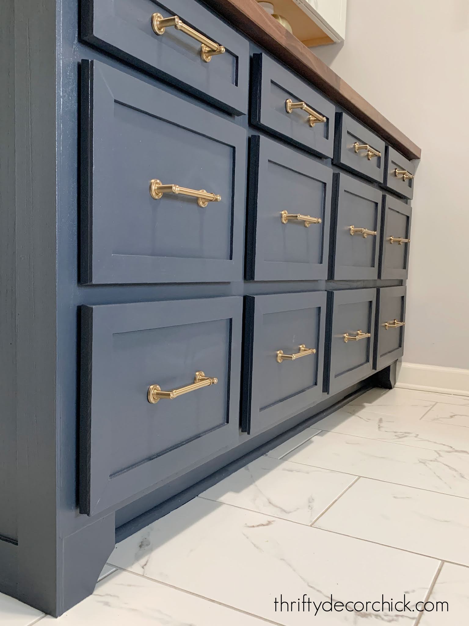 Tips for making builder look custom Thrifty Decor Chick