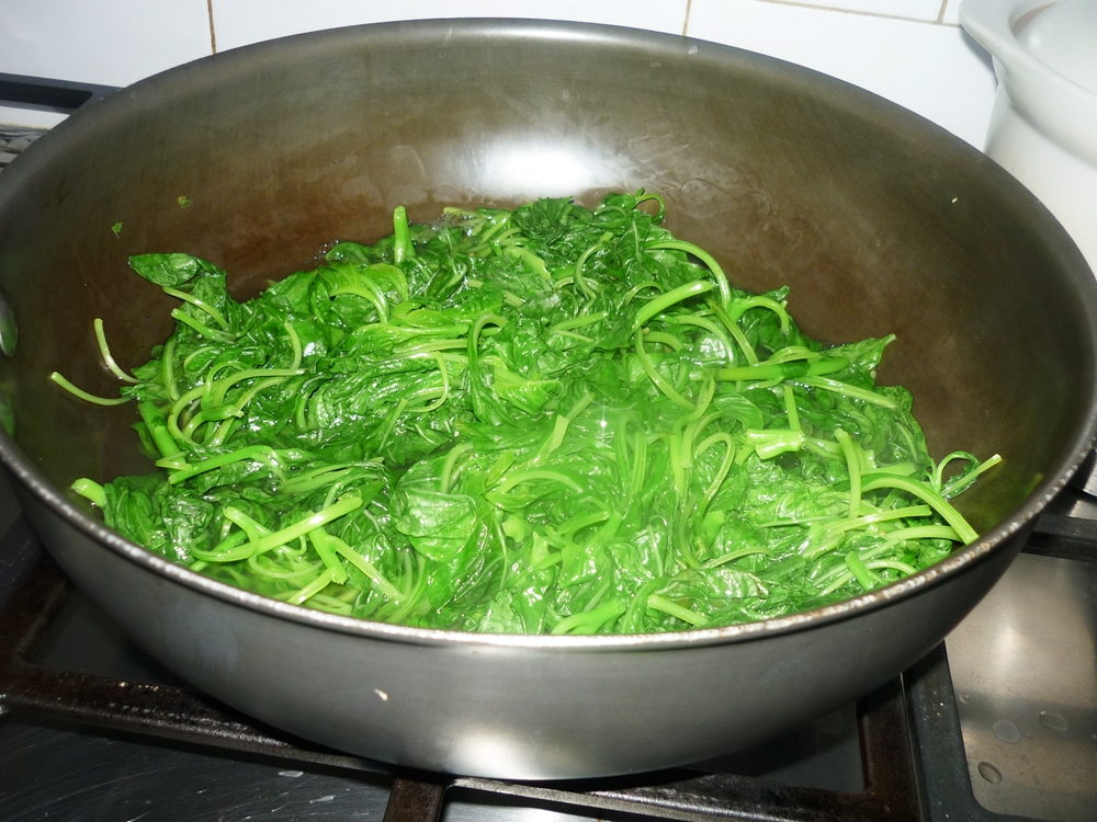 aunty celia's family meals Yin yang xian cai (double eggs Chinese spinach)