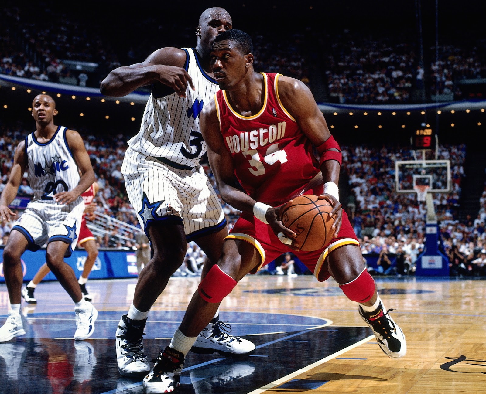 1995 NBA FINALS. Game 6. Bulls vs Rockets. CAN JORDAN CLOSE OUT HAKEEM &  DREXLER in SIX? 