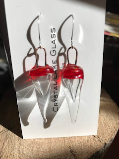 red and clear hollow earrings1