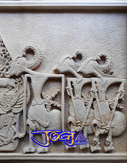 Ukiran relief untuk hiasan tempel pada dinding motif gambar wayang pendawa lima