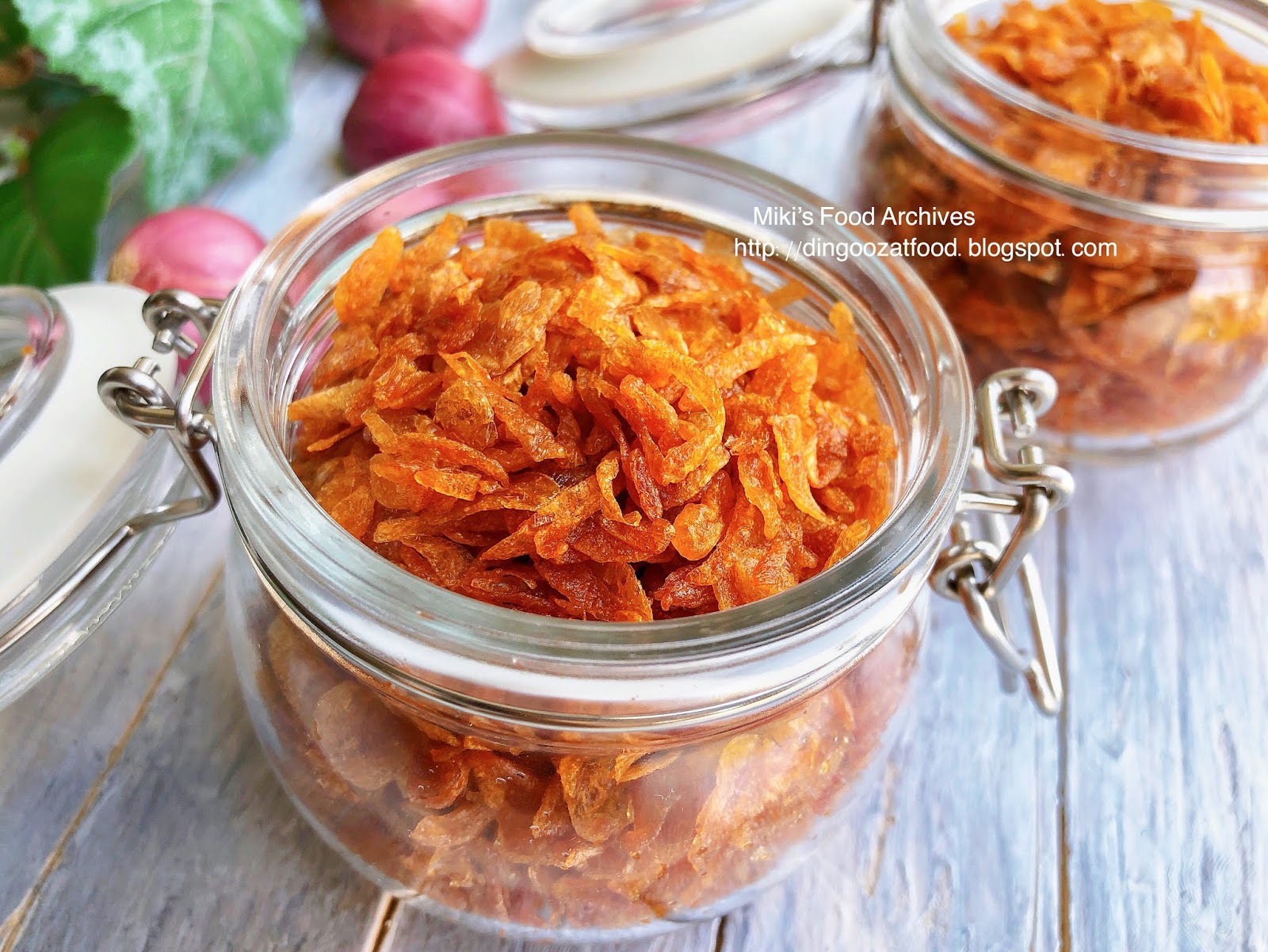 Miki's Food Archives How to make Crispy Fried Shallots & Shallot Oil