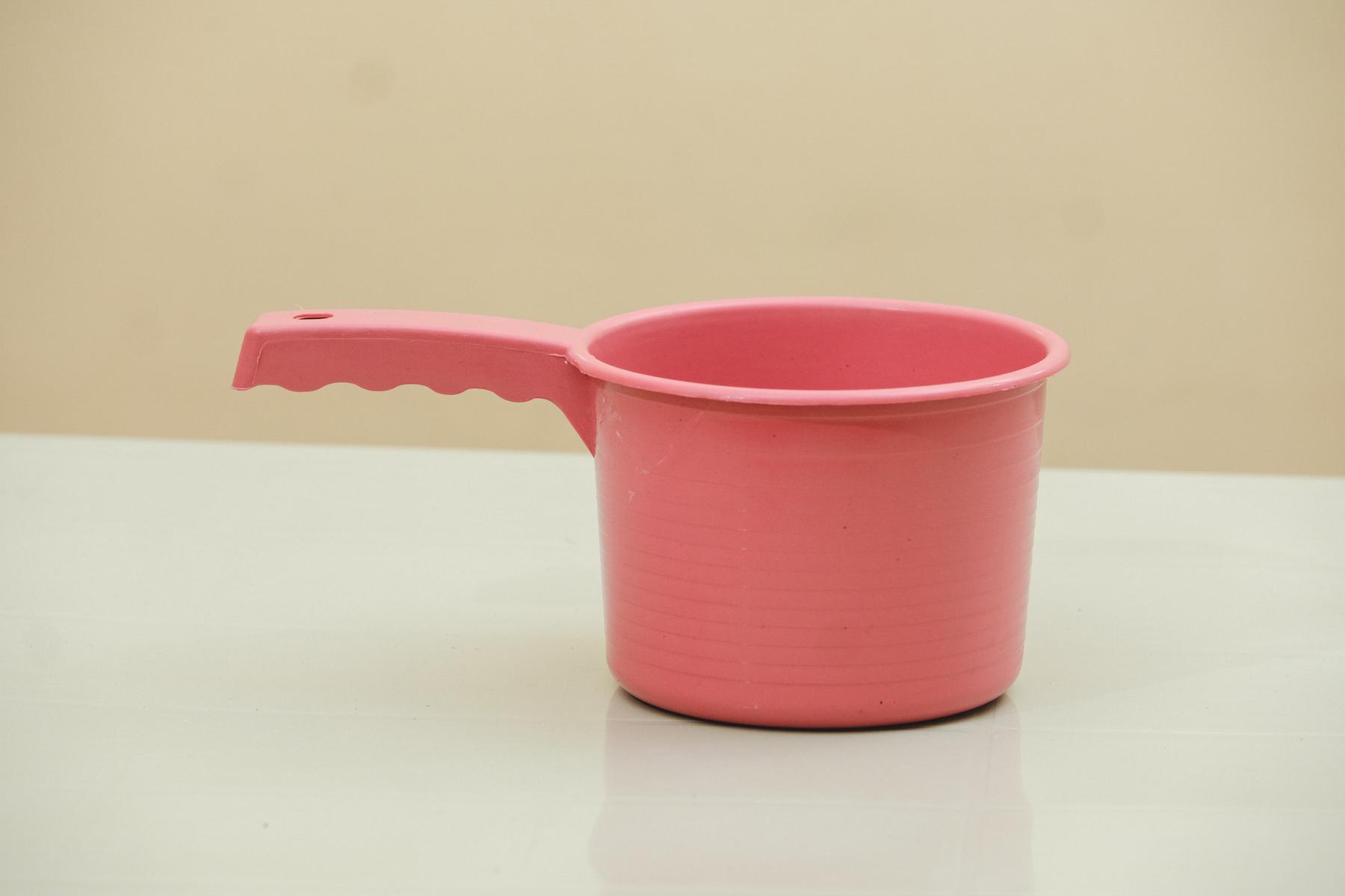 Isang Couple sa Leyte, Nag Viral Matapos Pinahiram Lang ng Tabo