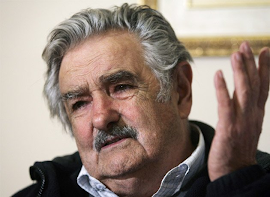 Mujica não vai ao Vaticano
