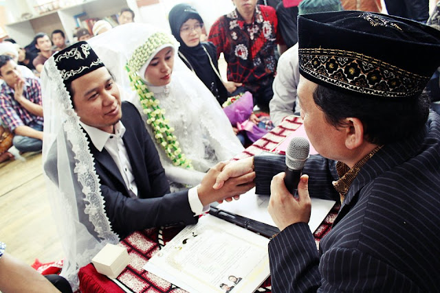 Calon Pengantin Pria Wajib Tahu, Seperti ini Bacaan Akad Nikah Bahasa Arab Calon Pengantin Pria Wajib Tahu, Seperti ini Bacaan Akad Nikah Bahasa Arab
