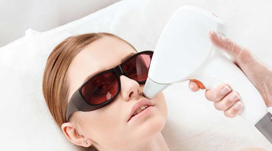 The Advantages of Laser Hair Removal advantages benefits purposes laser hair removal side effects aesthetic beauty doctor clinic results