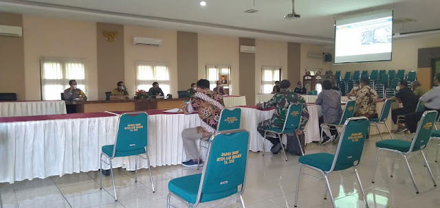 Finalisasi Penerapan Physical Distancing Pedagang Pasar Bunder Sragen Finalisasi Penerapan Physical Distancing Pedagang Pasar Bunder Sragen