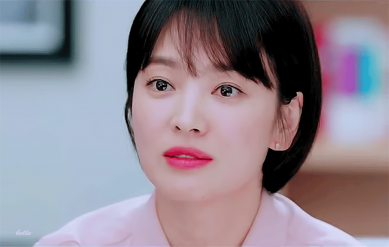 [남자친구] 꽐라된 박보검 줍줍해주다가 오징어 입에 물고 돌아가는 송혜교.gif | 인스티즈