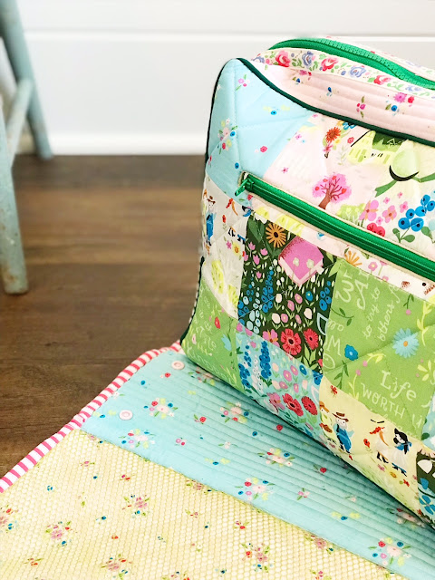 Cream Craft: Kindred Spirits for Riley Blake - Modern Carpet Bag