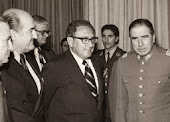 «¿Qué se siente al ser un asesino de masas?» preguntan a Kissinger