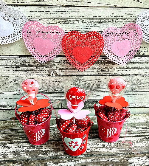 Artsy VaVa: Blooming Valentines With Oriental Trading Company