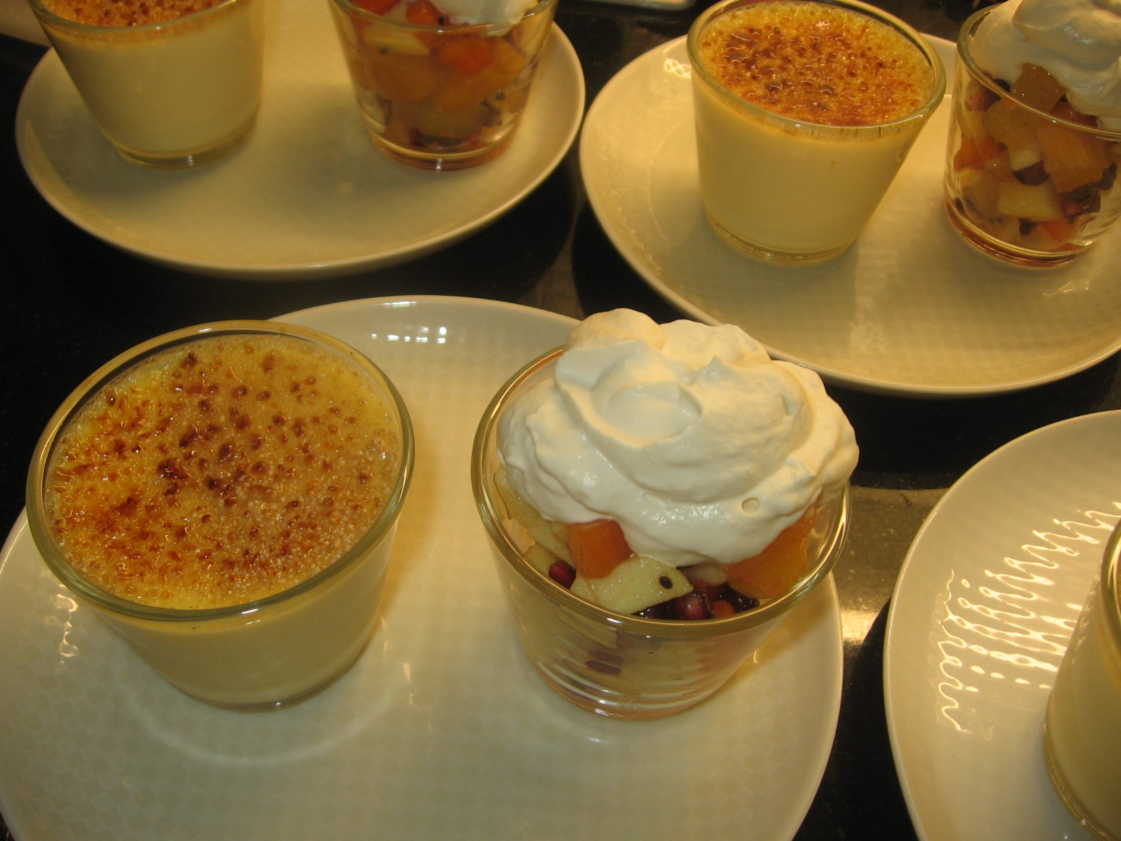 Salsta mmm... Nyår crème brûlée med liten fruktsallad