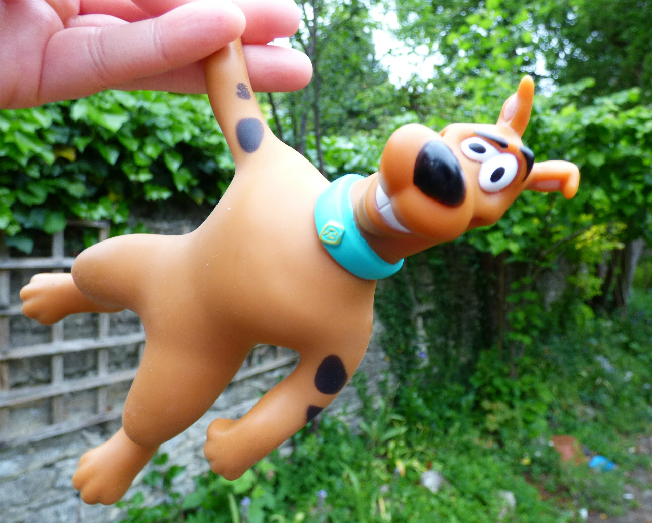 scooby doo stretch toy