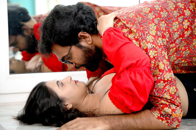 Hot Gunnjan Aras In Wife I Movie. Sakshi Nidiya & Abhishek Reddy