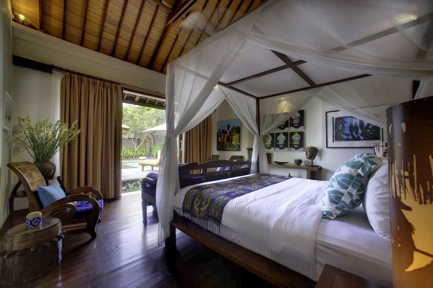 Bedroom Glamor Ideas: Balinese Style Bedroom Glamor Ideas.