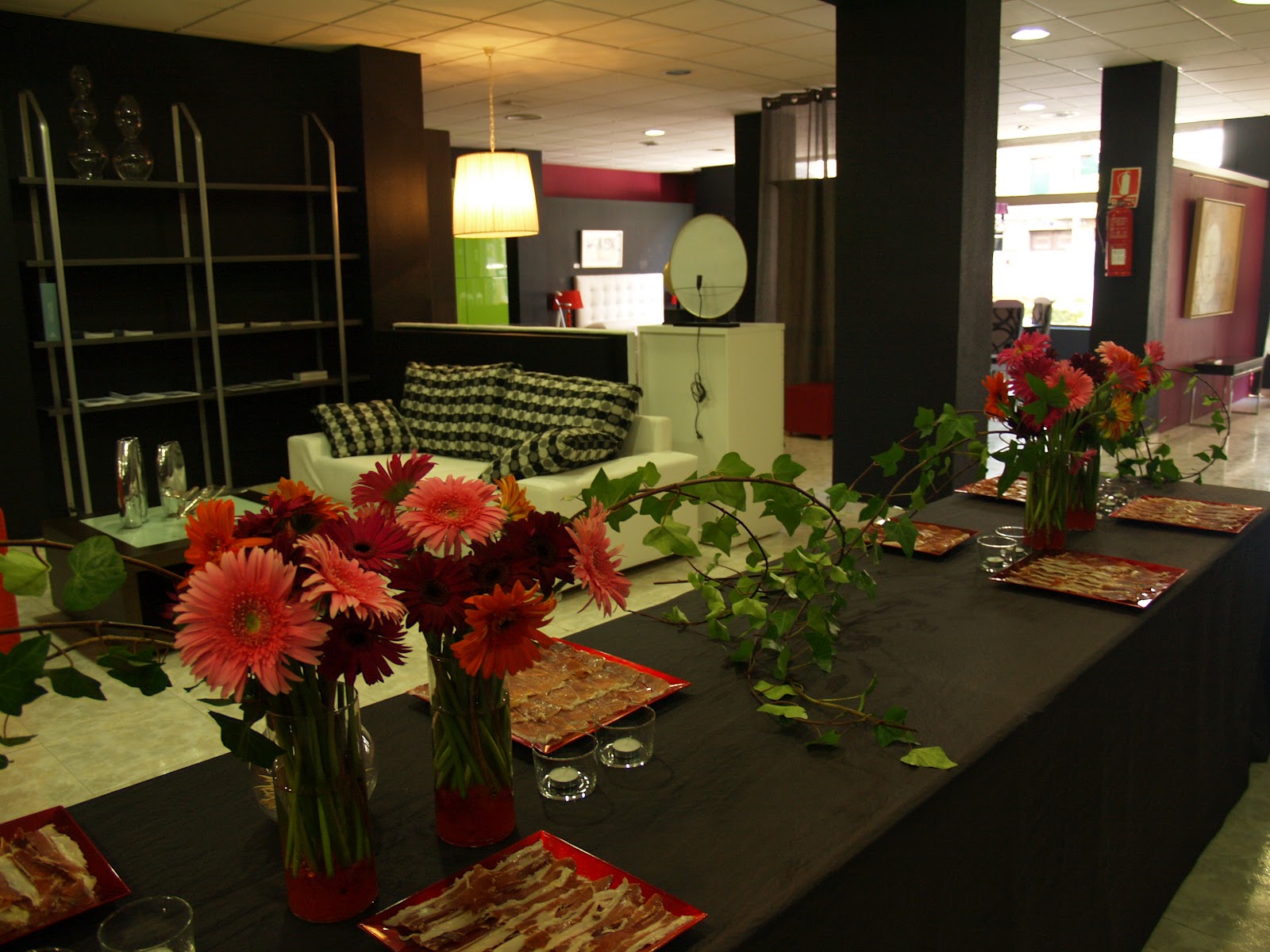 PILAR TOMÁS ESCAPARATISMO Y PRESENTACIÓN DE PRODUCTOS: Evento