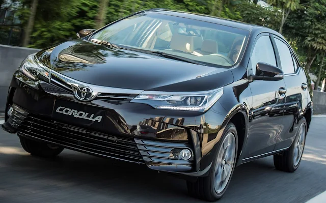 Toyota Corolla Altis - R$ 15.110mais que o C4 Lounge Shine