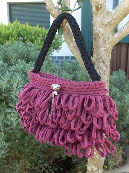 bolso a trapillo con punto loop stitch a ganchillo